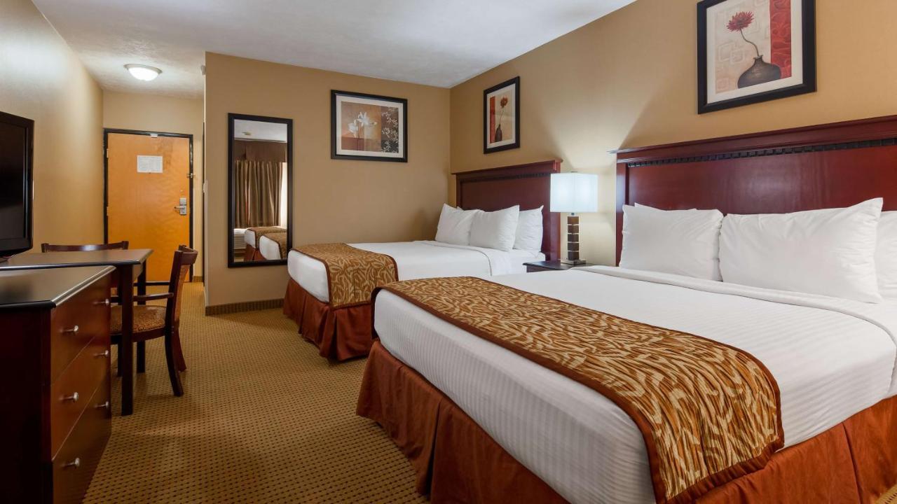Hotel Lincoln Inn On Route 66 And Near I-55 Bagian luar foto