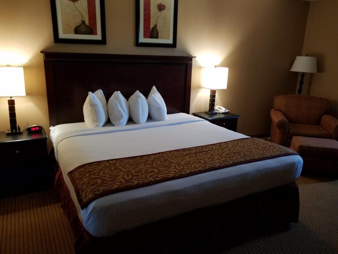 Hotel Lincoln Inn On Route 66 And Near I-55 Bagian luar foto