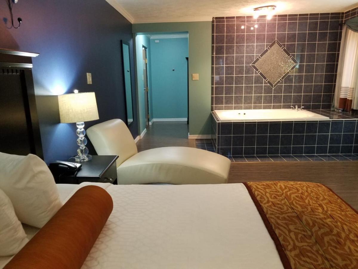 Hotel Lincoln Inn On Route 66 And Near I-55 Bagian luar foto